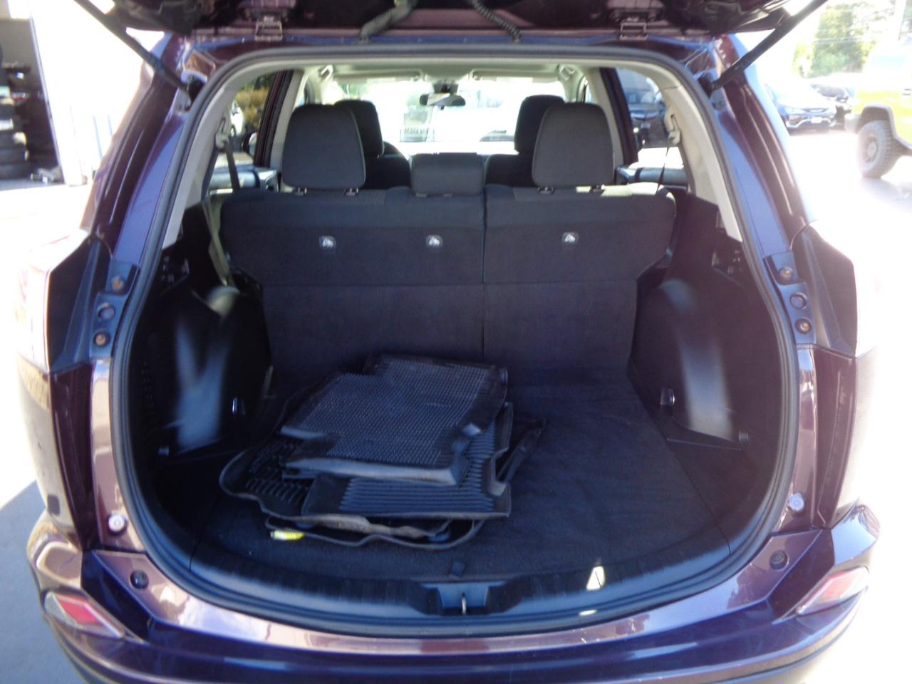 Toyota RAV4 Adventure AWD (Natl) 2018