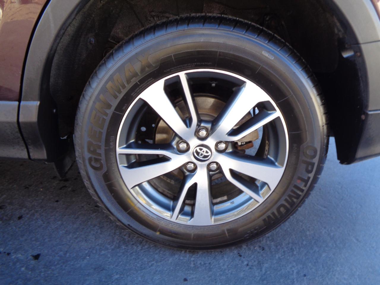Toyota RAV4 Adventure AWD (Natl) 2018