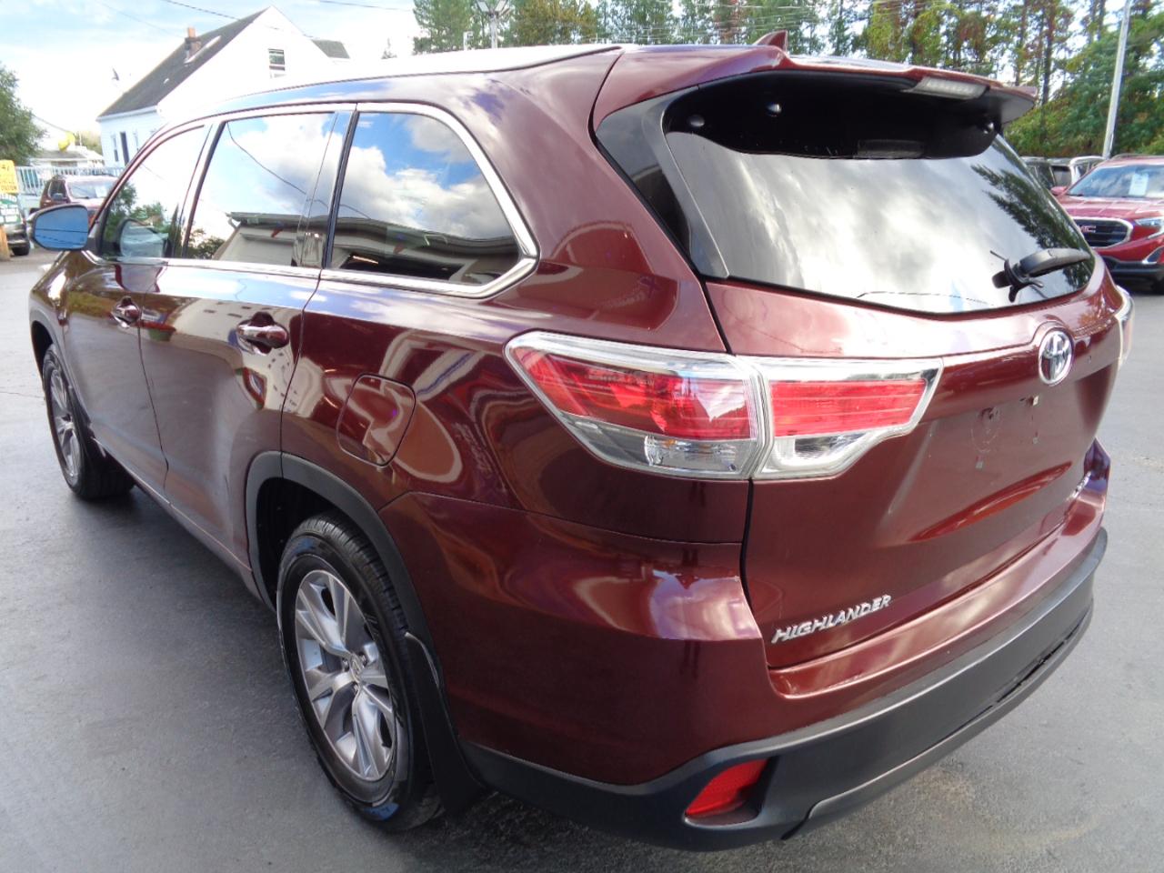 Toyota Highlander AWD 4dr V6 XLE (Natl) 2015