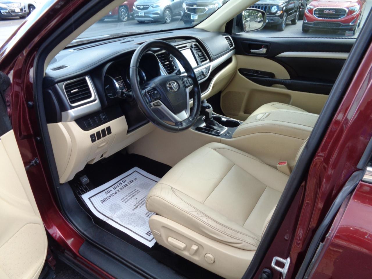Toyota Highlander AWD 4dr V6 XLE (Natl) 2015