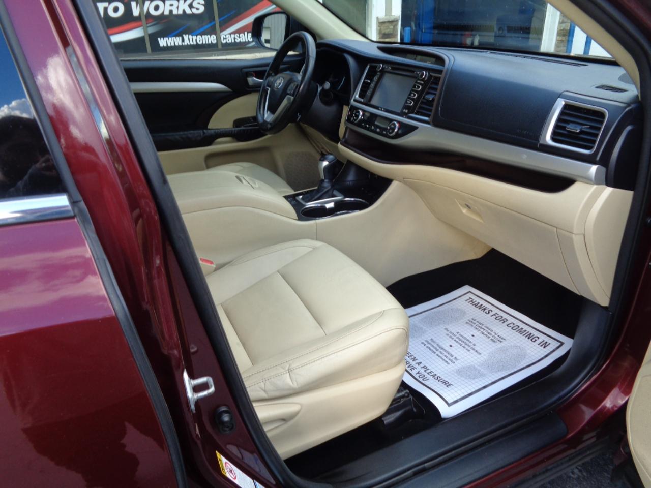 Toyota Highlander AWD 4dr V6 XLE (Natl) 2015