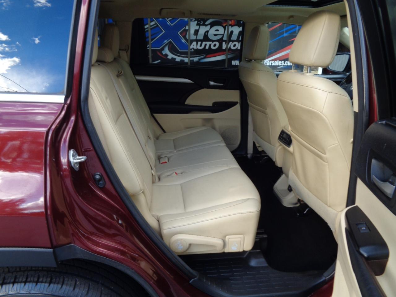 Toyota Highlander AWD 4dr V6 XLE (Natl) 2015