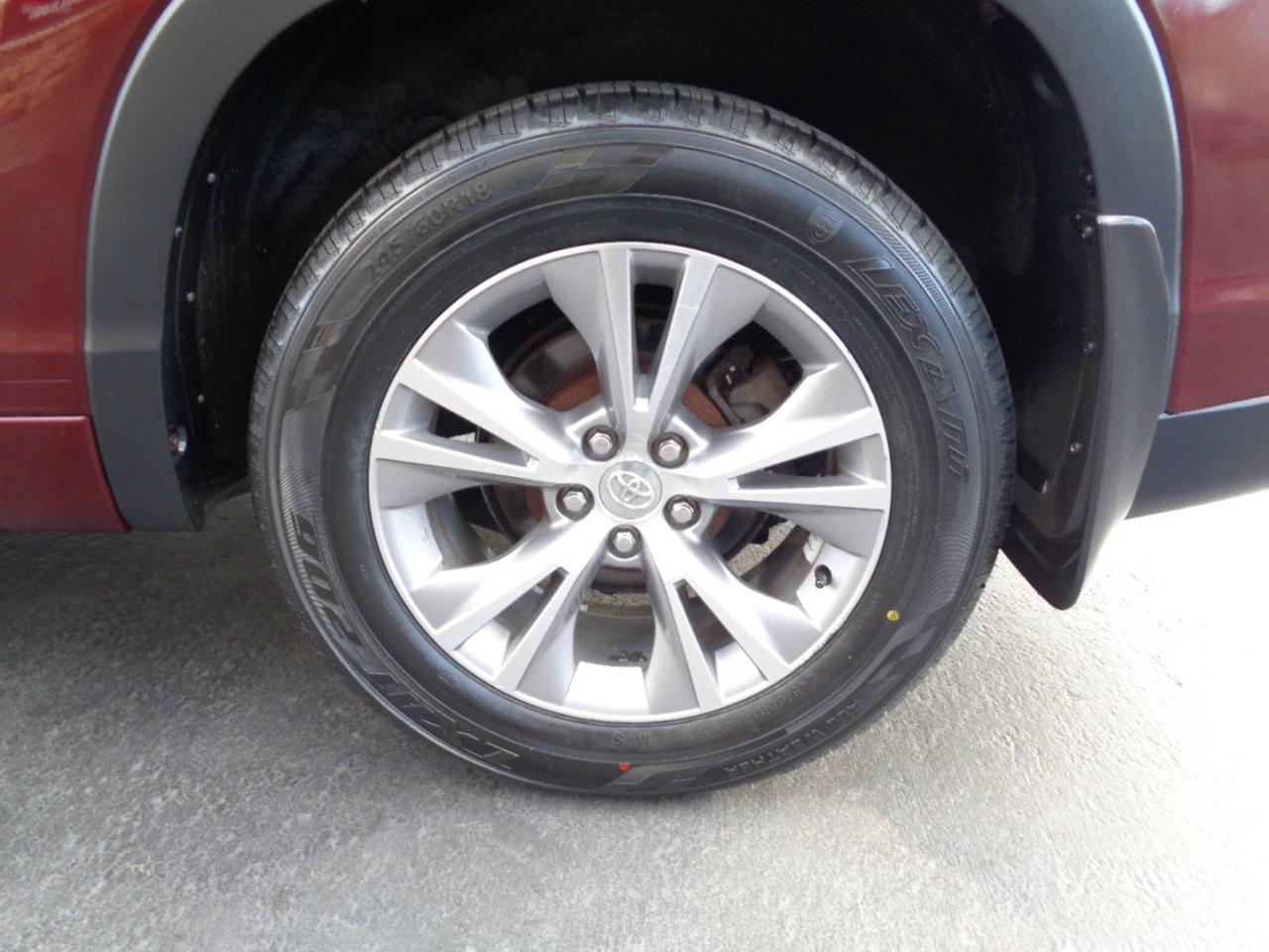 Toyota Highlander AWD 4dr V6 XLE (Natl) 2015