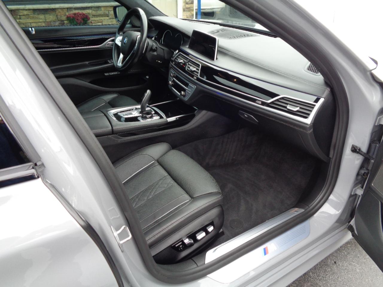 BMW 7 Series 750i Sedan 2018