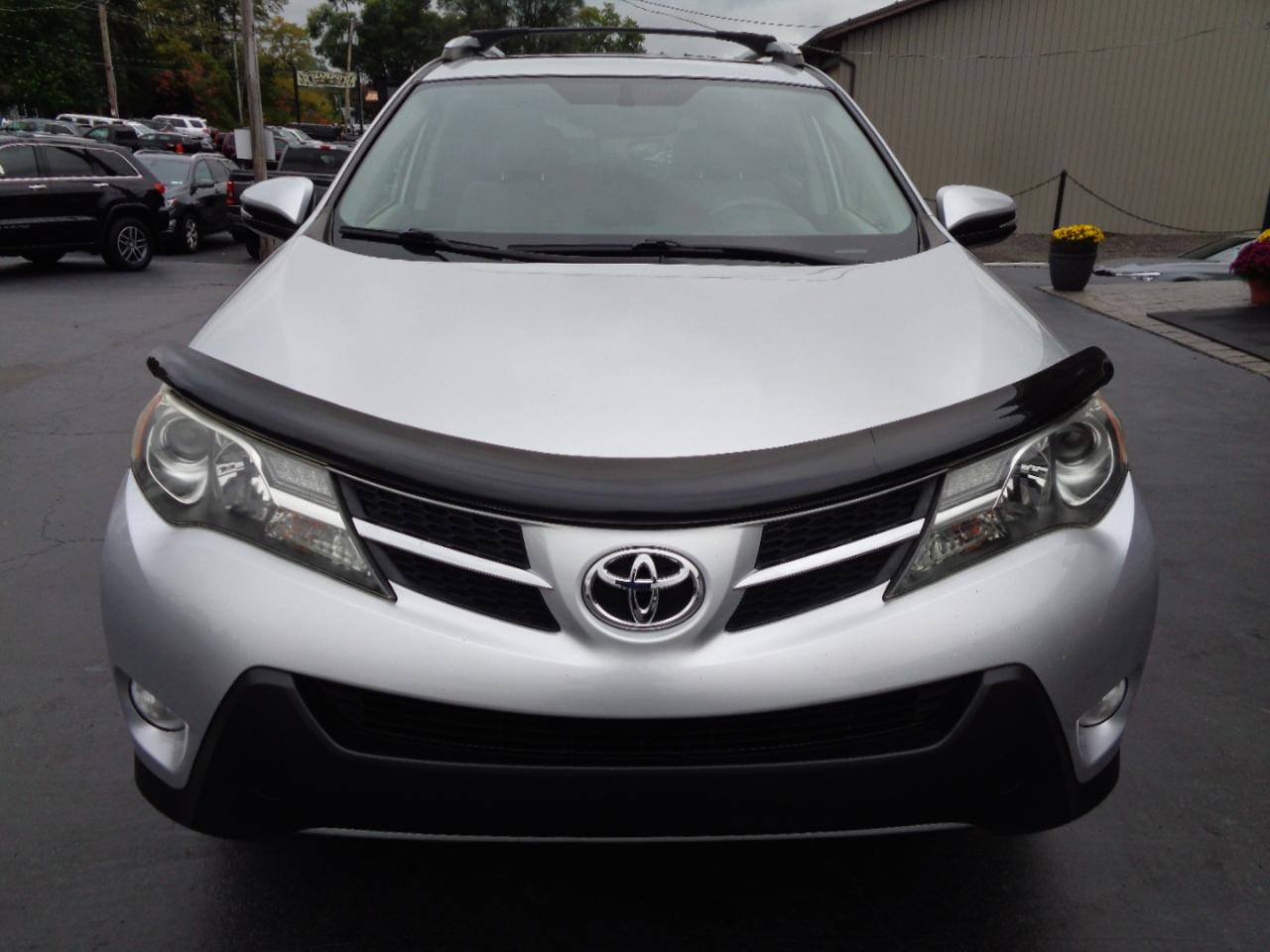 Toyota RAV4 AWD 4dr XLE (Natl) 2013