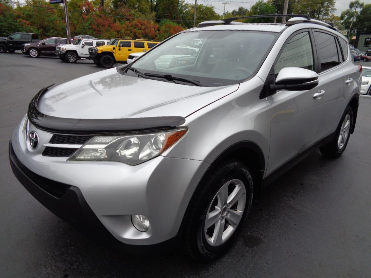 Toyota RAV4 AWD 4dr XLE (Natl) 2013