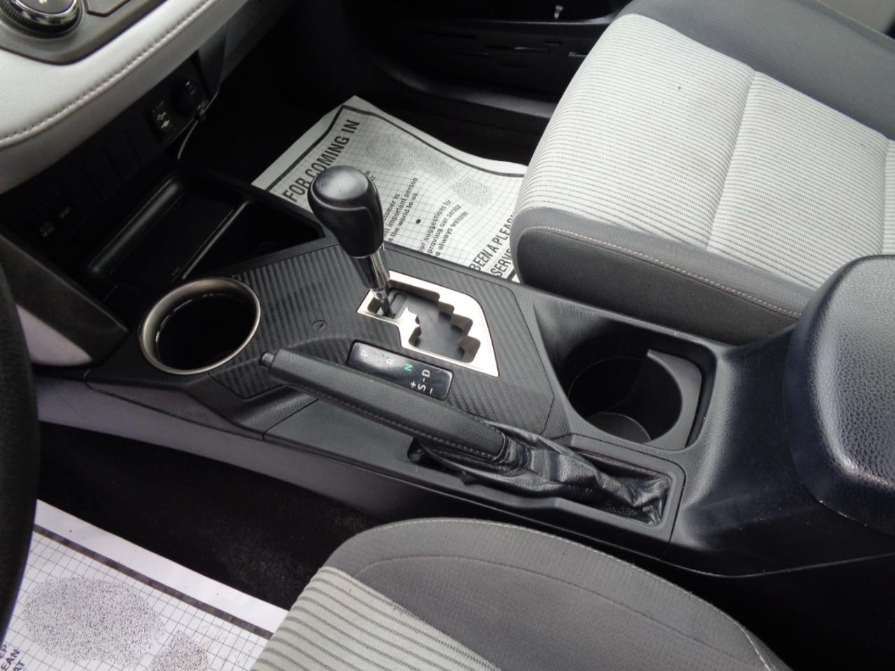 Toyota RAV4 AWD 4dr XLE (Natl) 2013