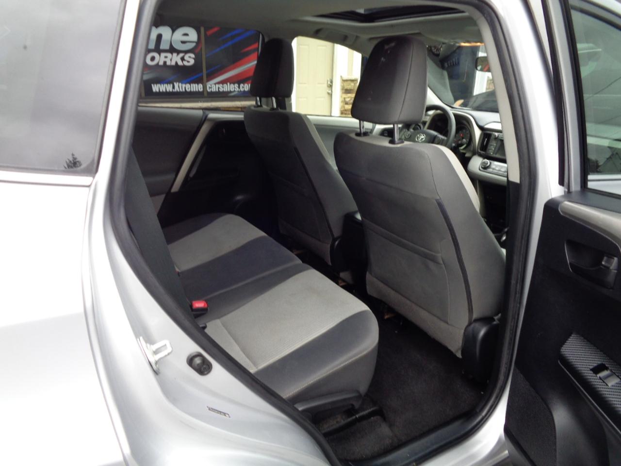 Toyota RAV4 AWD 4dr XLE (Natl) 2013
