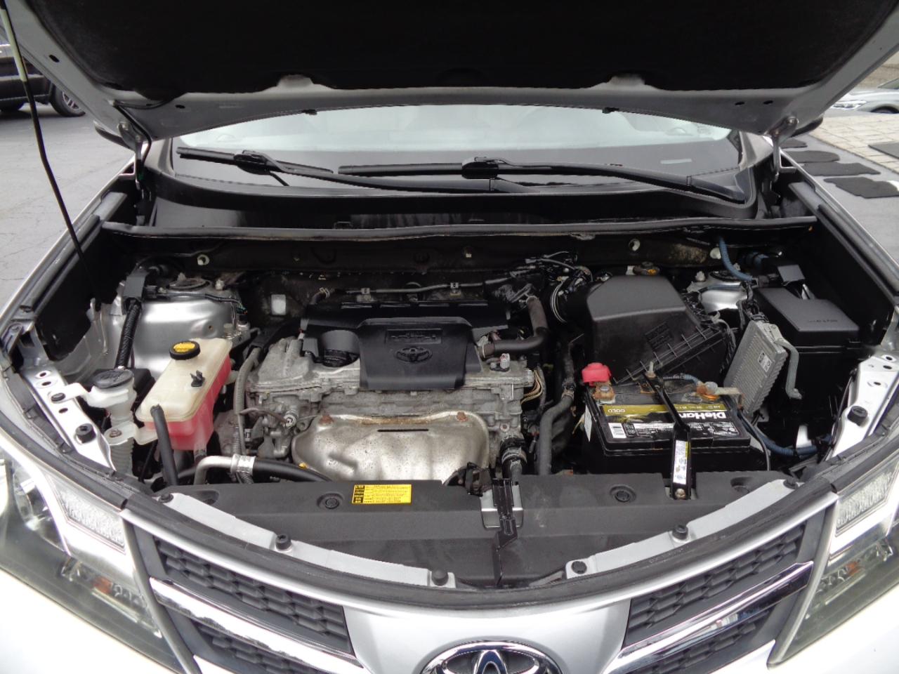 Toyota RAV4 AWD 4dr XLE (Natl) 2013