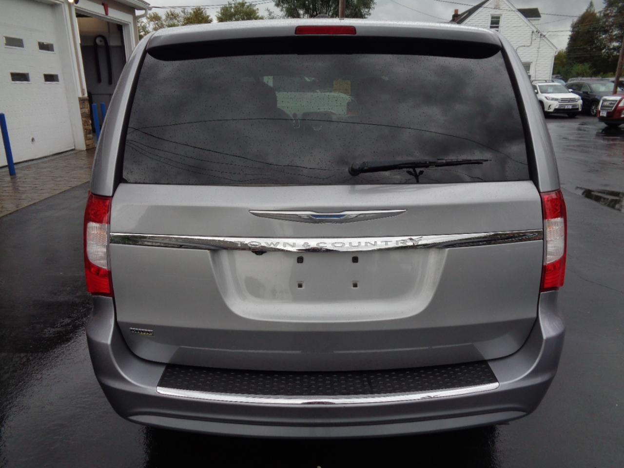 Chrysler Town & Country 4dr Wgn Touring 2016