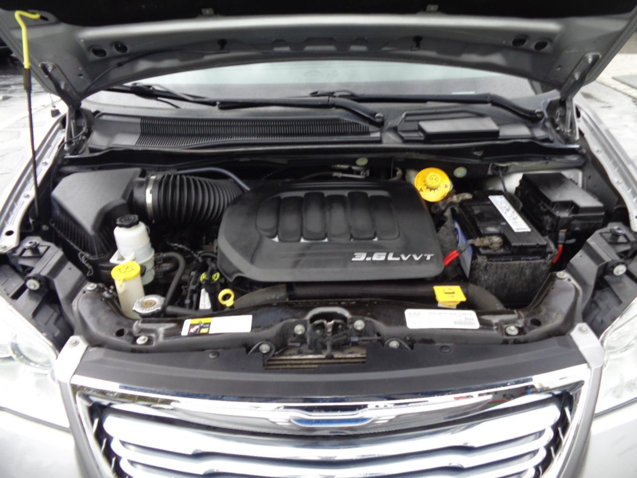 Chrysler Town & Country 4dr Wgn Touring 2016