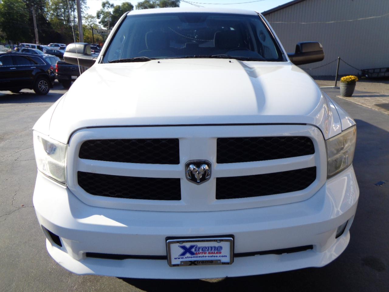 RAM 1500 4WD Crew Cab 140.5" Express 2014