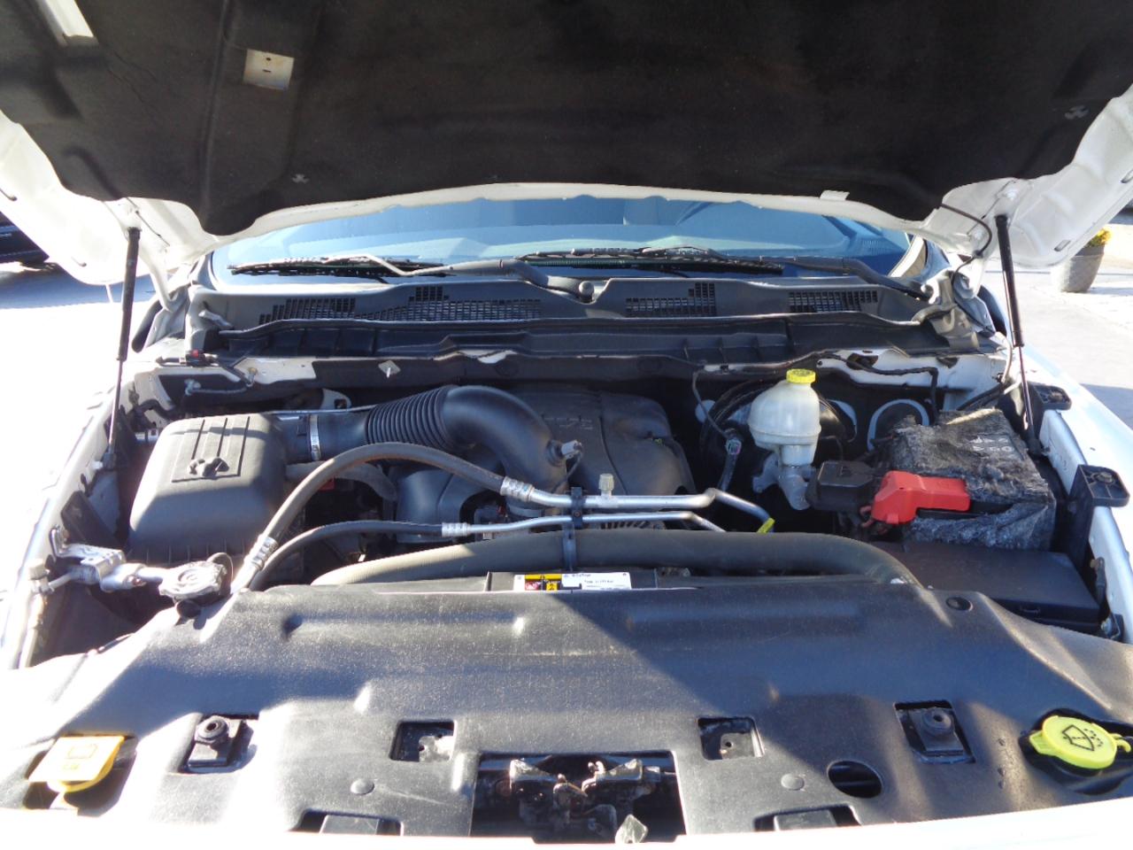 RAM 1500 4WD Crew Cab 140.5" Express 2014