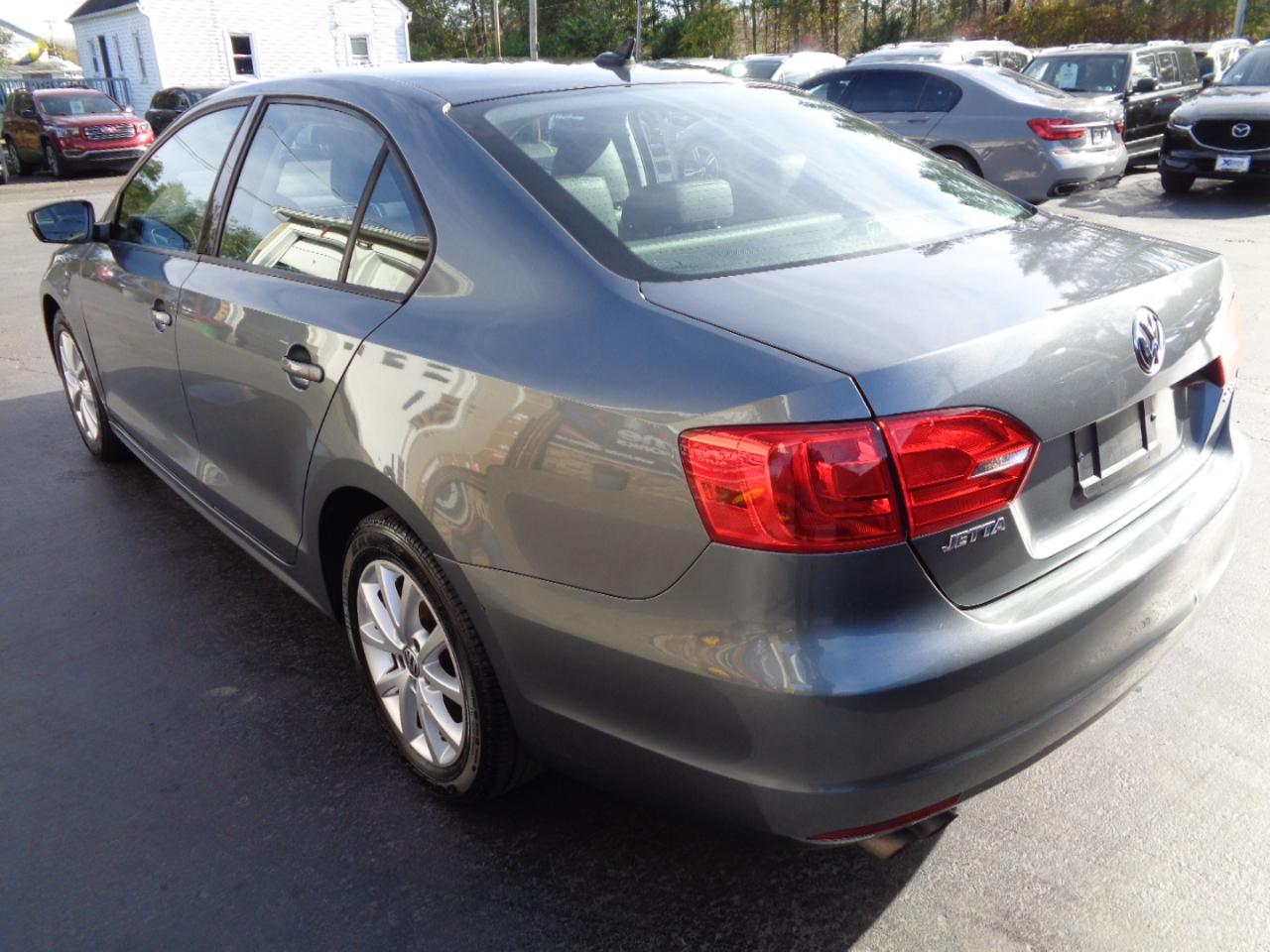 Volkswagen Jetta Sedan 4dr Auto SE PZEV 2012
