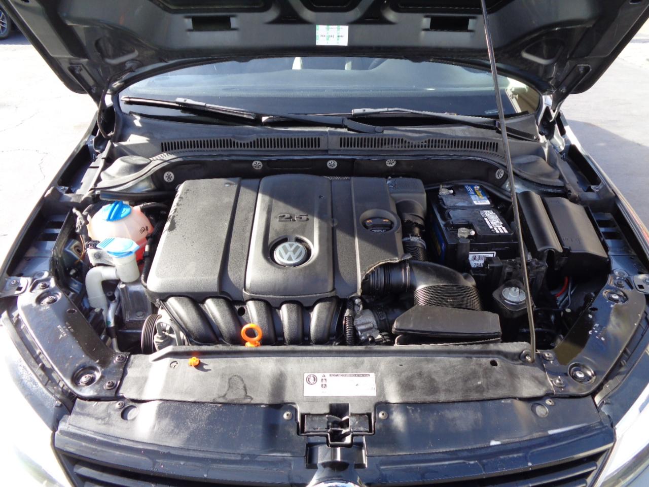 Volkswagen Jetta Sedan 4dr Auto SE PZEV 2012