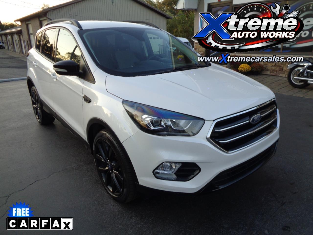 Ford Escape Titanium 4WD 2017