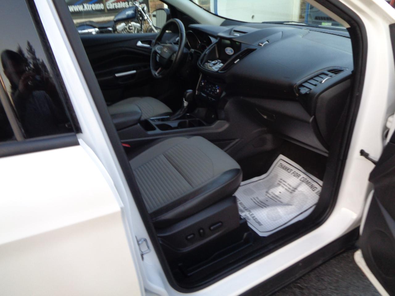 Ford Escape Titanium 4WD 2017
