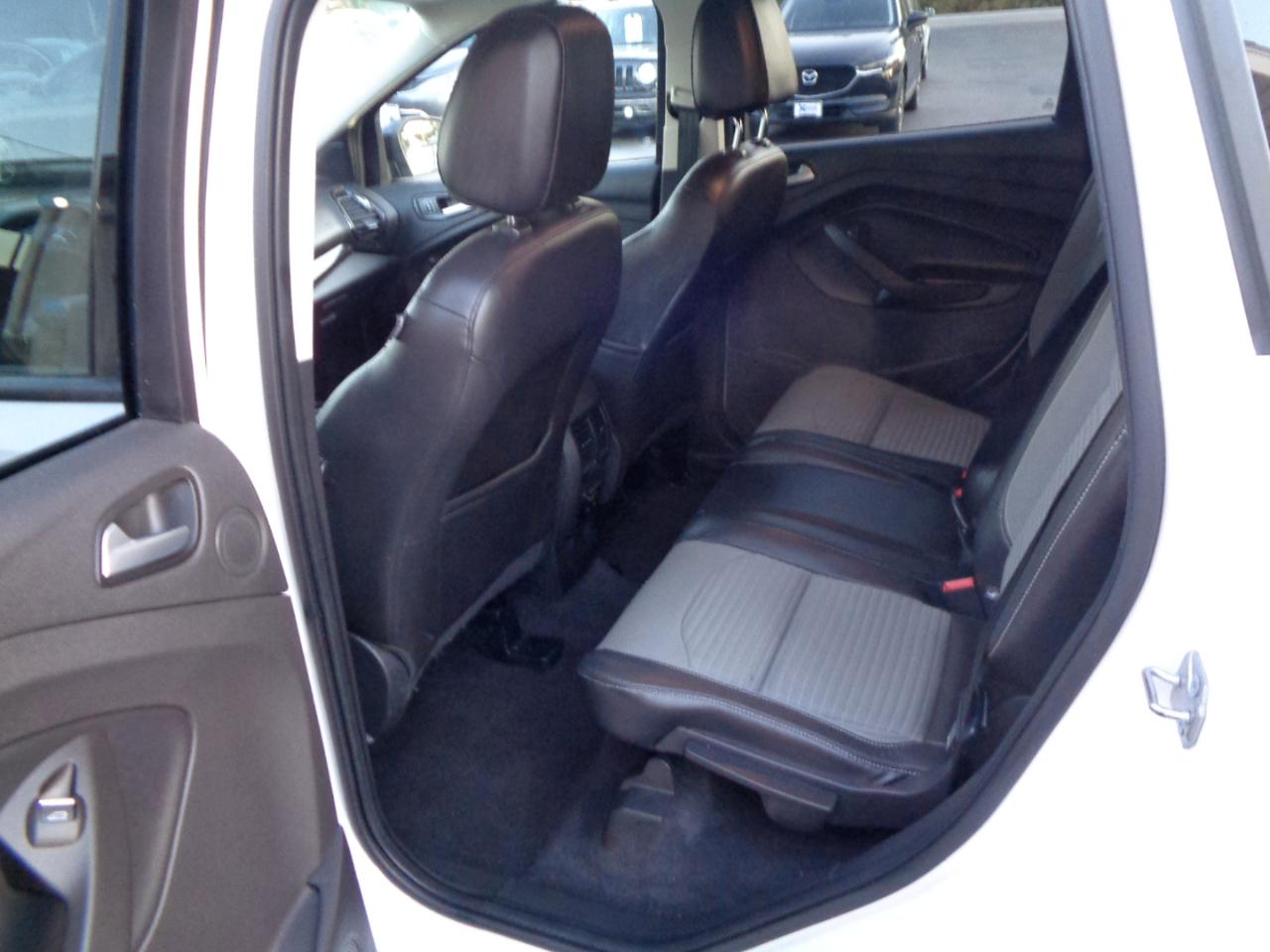 Ford Escape Titanium 4WD 2017