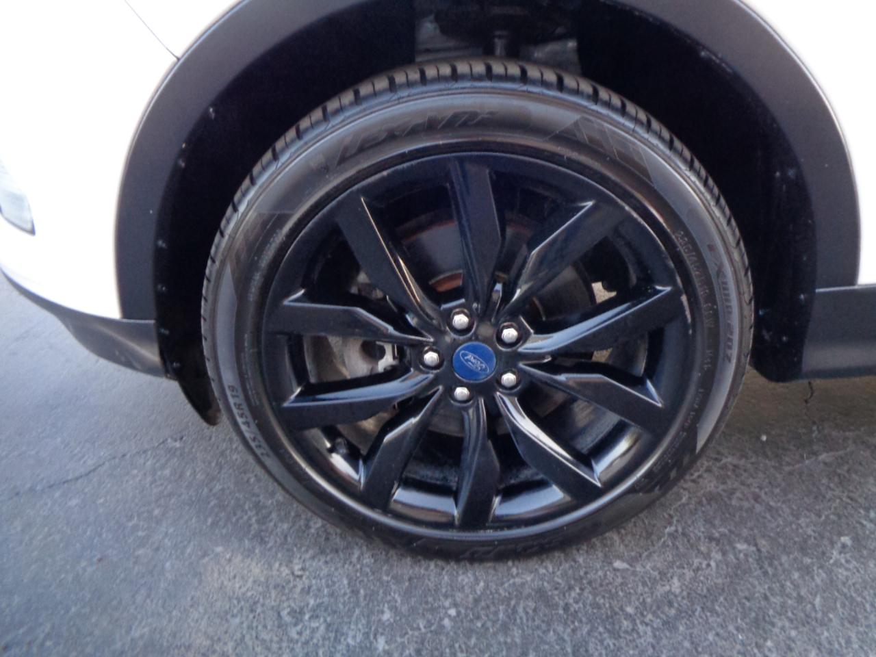 Ford Escape Titanium 4WD 2017