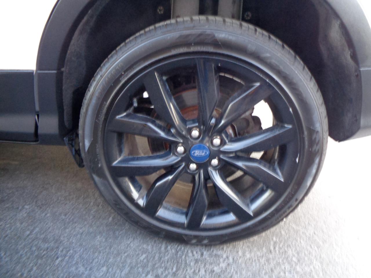 Ford Escape Titanium 4WD 2017