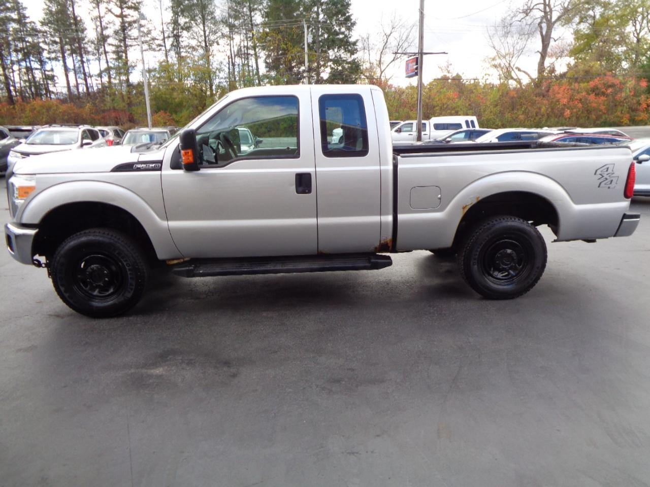 Ford Super Duty F-250 SRW 4WD SuperCab 142" Lariat 2013