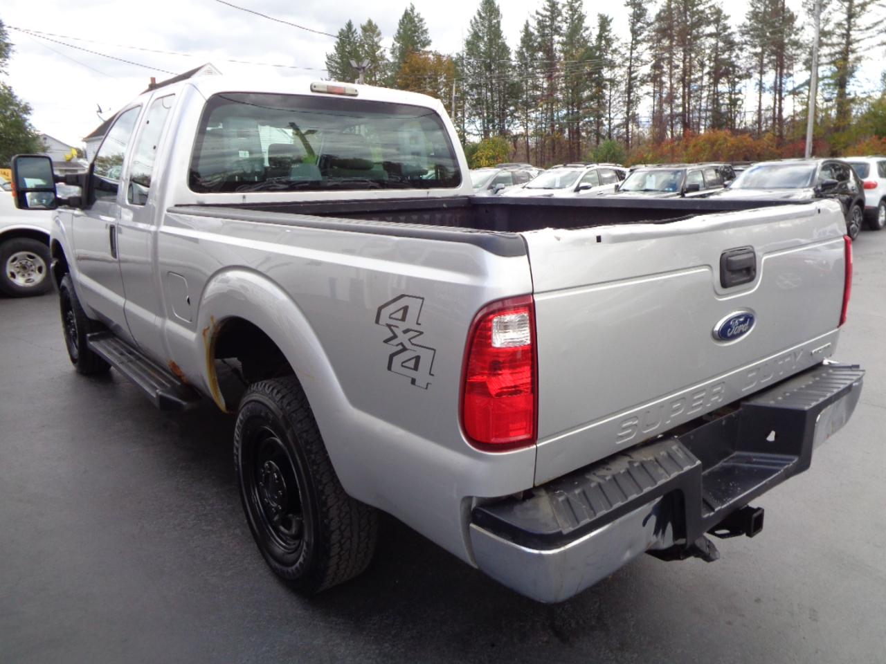 Ford Super Duty F-250 SRW 4WD SuperCab 142" Lariat 2013