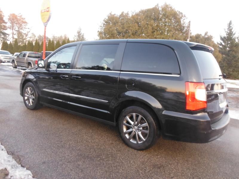 Chrysler Town & Country S 2016