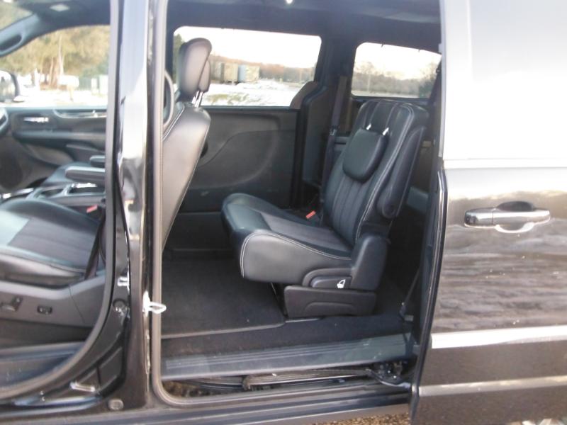 Chrysler Town & Country S 2016