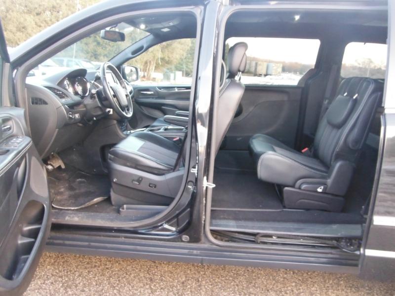 Chrysler Town & Country S 2016