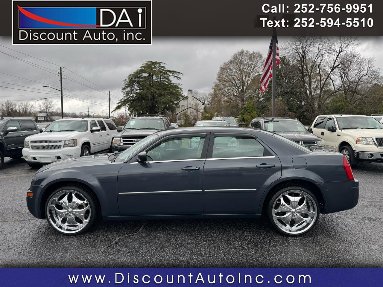 Chrysler 300 4dr Sdn 300 RWD 2007