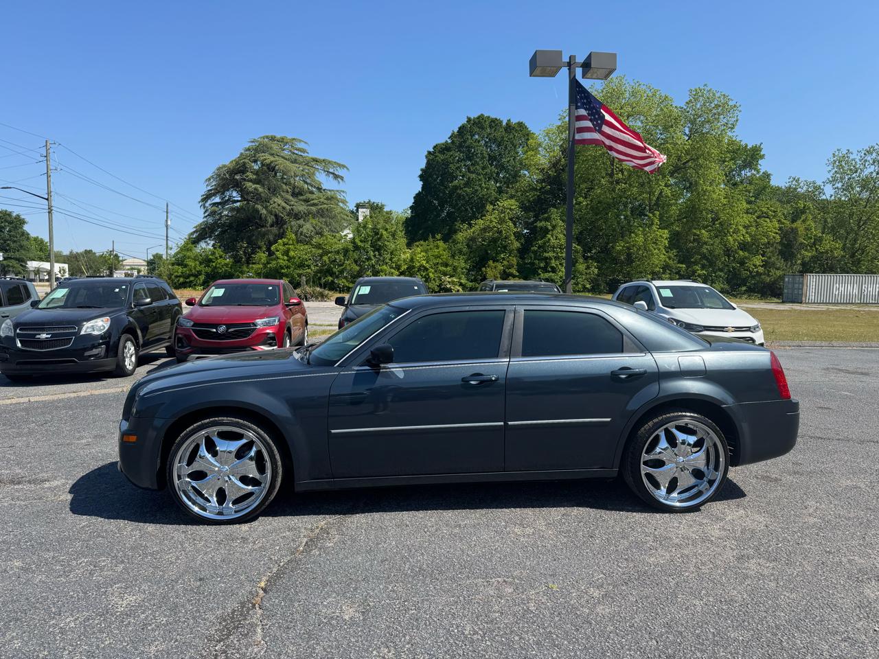 Chrysler 300 4dr Sdn 300 RWD 2007