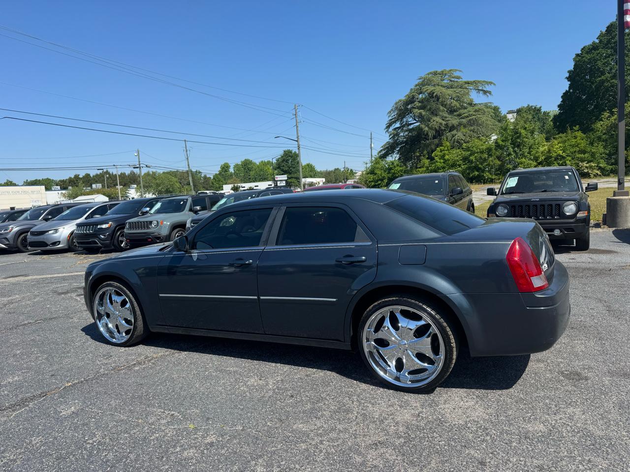 Chrysler 300 4dr Sdn 300 RWD 2007