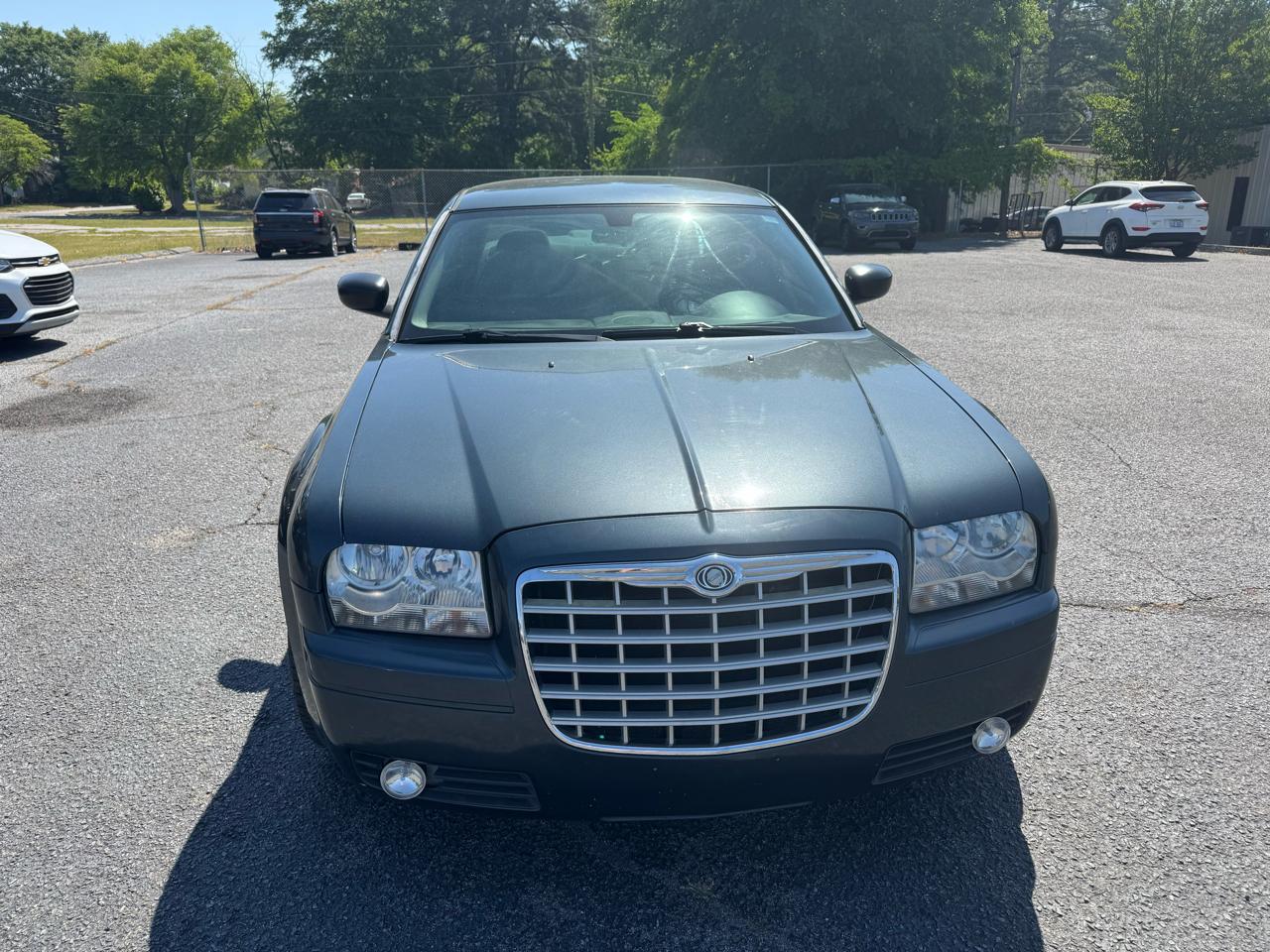 Chrysler 300 4dr Sdn 300 RWD 2007