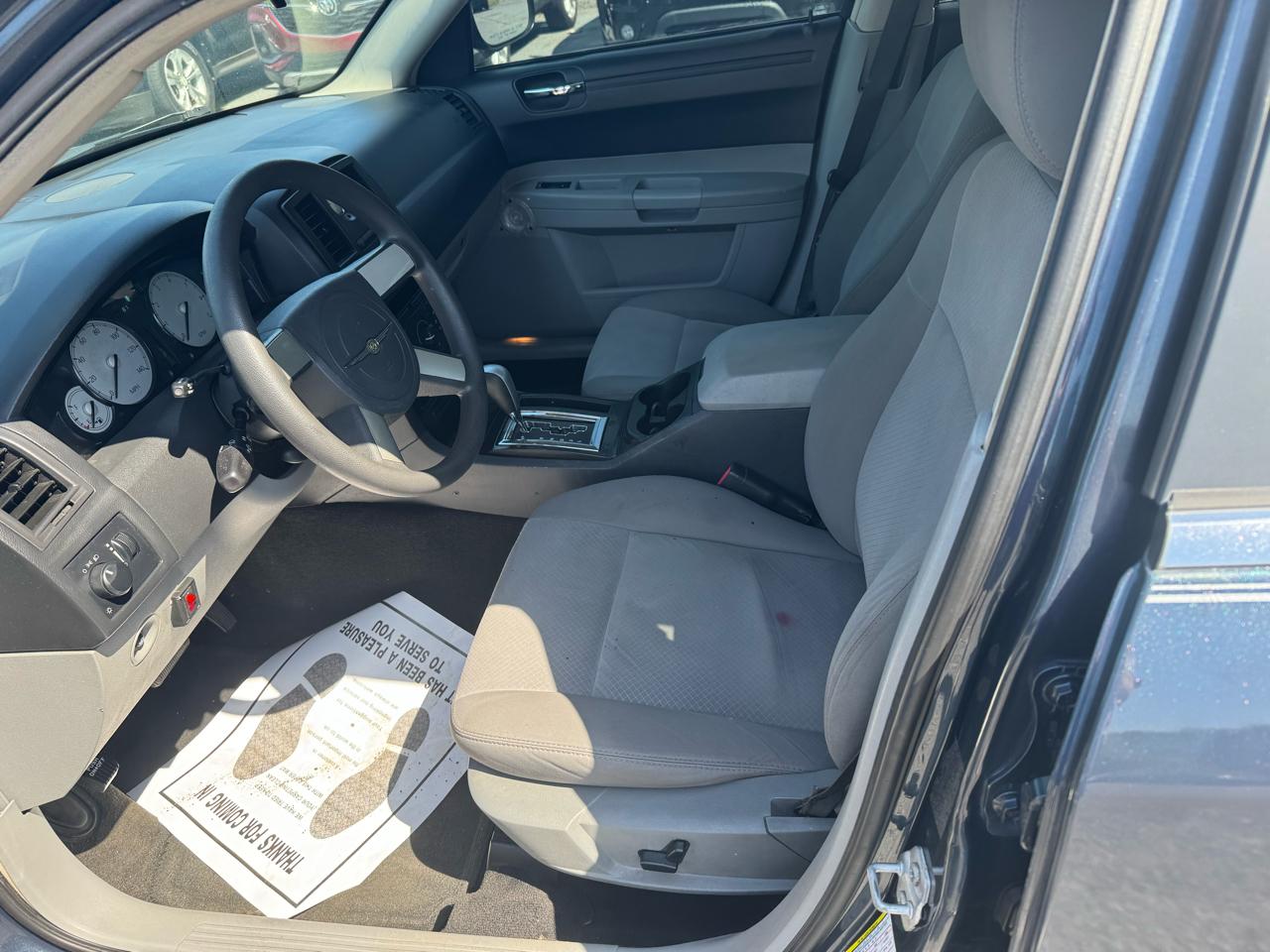 Chrysler 300 4dr Sdn 300 RWD 2007