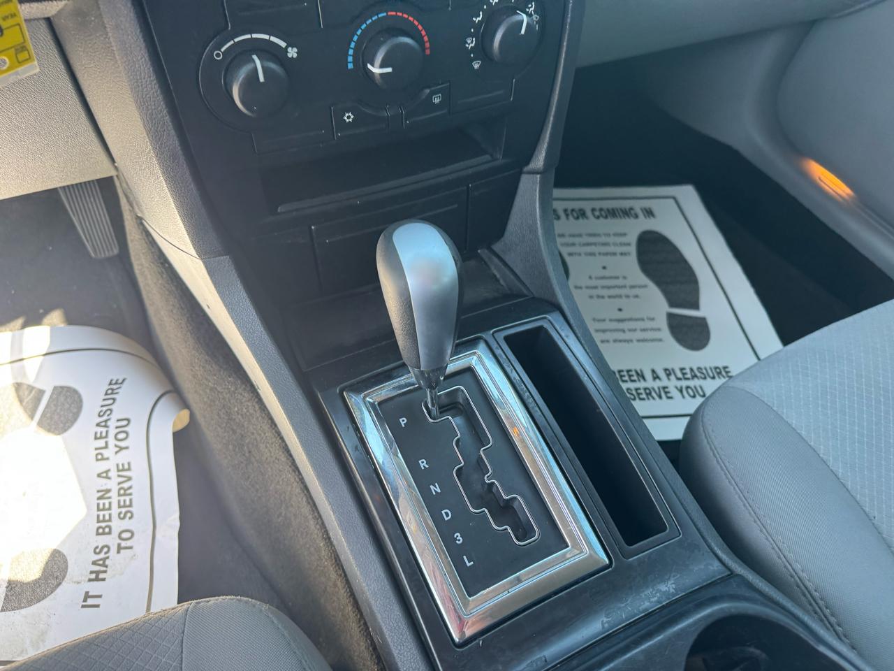 Chrysler 300 4dr Sdn 300 RWD 2007