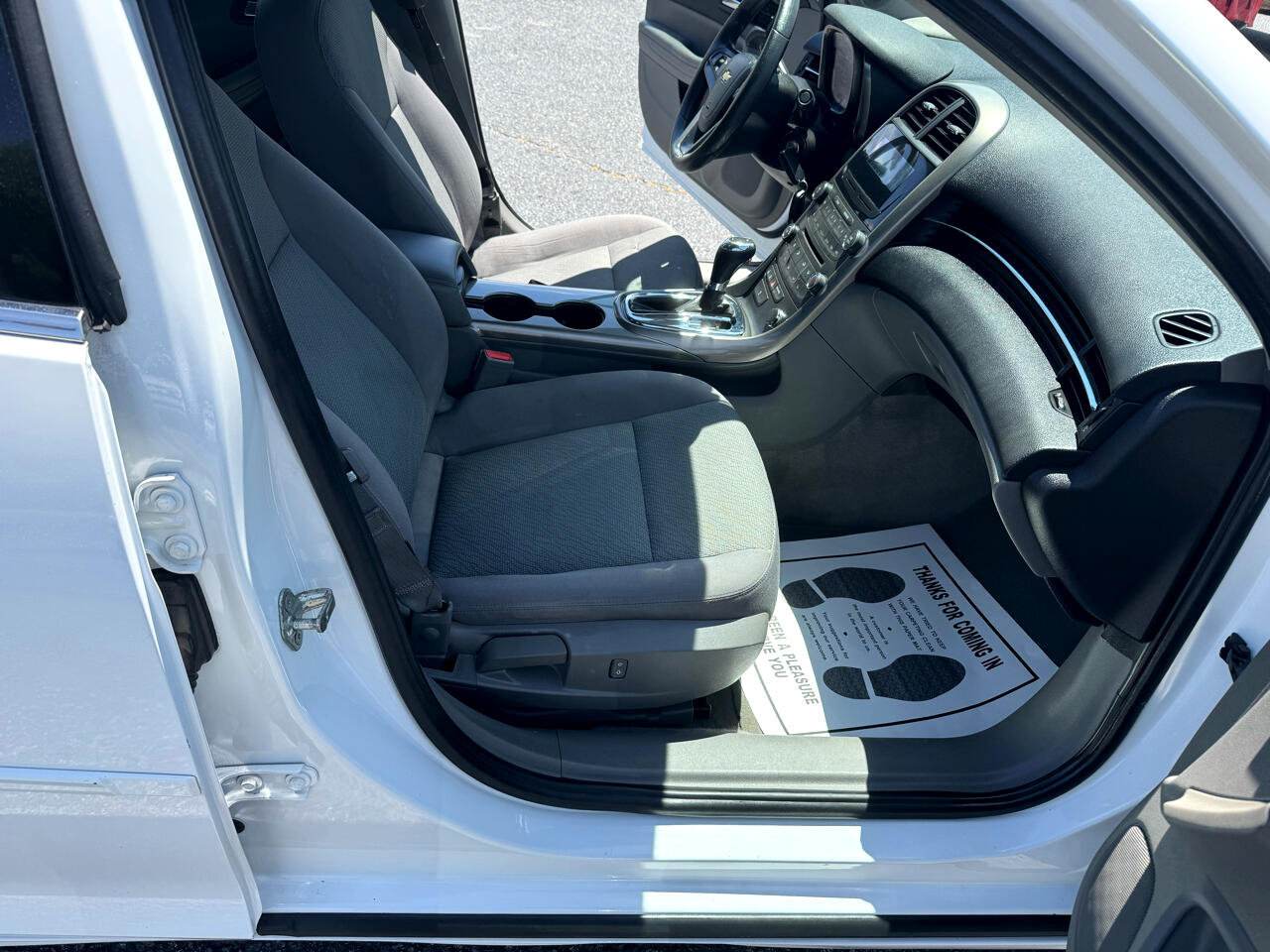 Chevrolet Malibu 4dr Sdn LS w/1LS 2013 Chevrolet Malibu 4dr Sdn LS w/1LS 2013