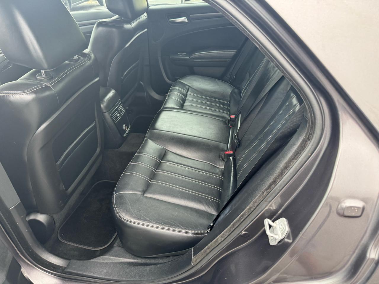 Chrysler 300 4dr Sdn 300S RWD 2014
