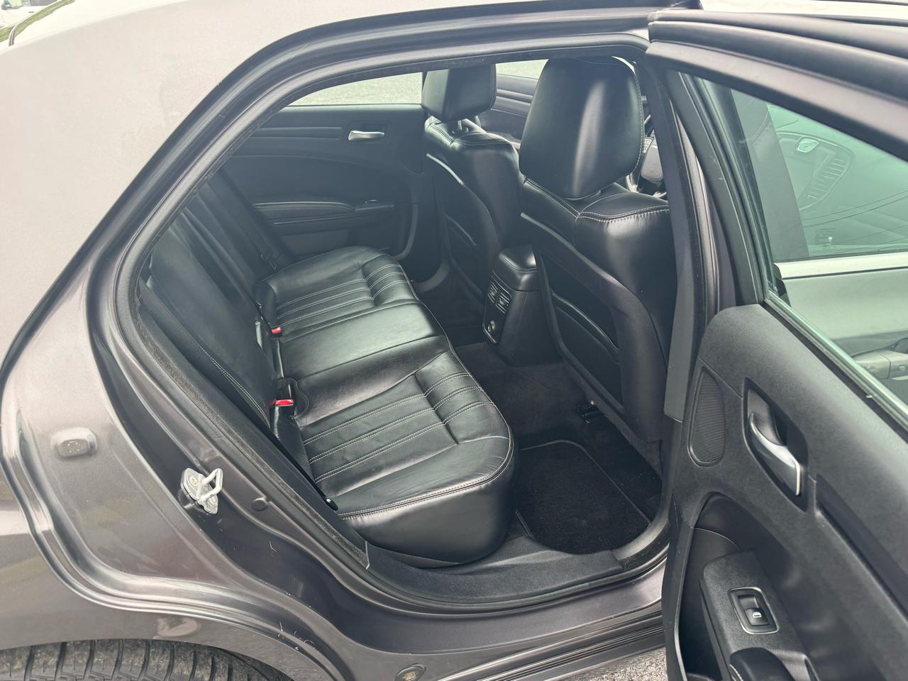 Chrysler 300 4dr Sdn 300S RWD 2014
