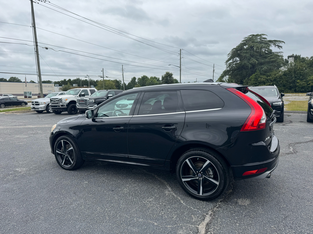 Volvo XC60 AWD 4dr T6 R-Design Platinum 2015 Volvo XC60 AWD 4dr T6 R-Design Platinum 2015