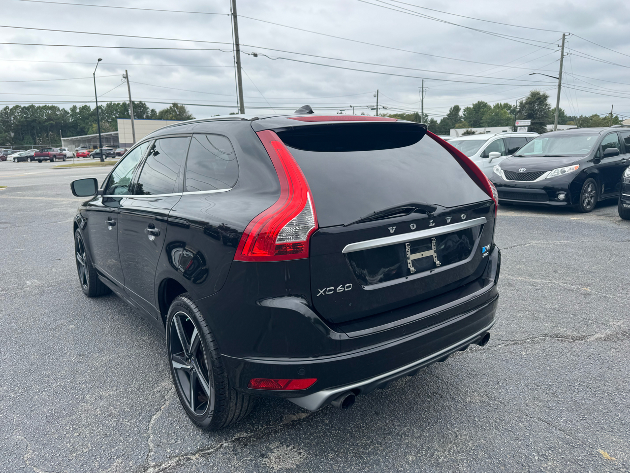 Volvo XC60 AWD 4dr T6 R-Design Platinum 2015 Volvo XC60 AWD 4dr T6 R-Design Platinum 2015