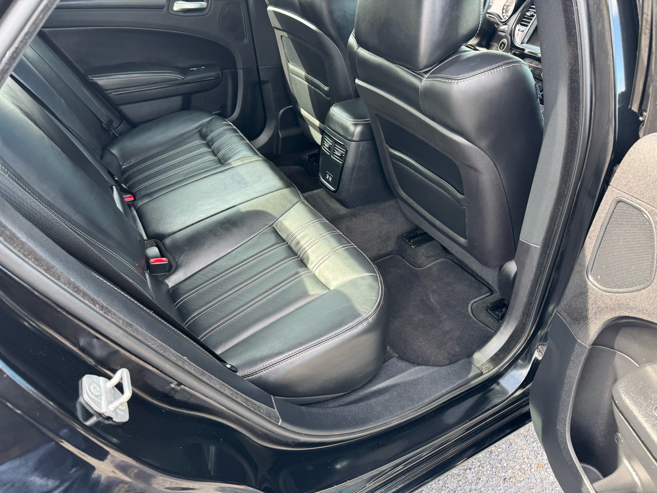 Chrysler 300 4dr Sdn 300S RWD 2015 Chrysler 300 4dr Sdn 300S RWD 2015