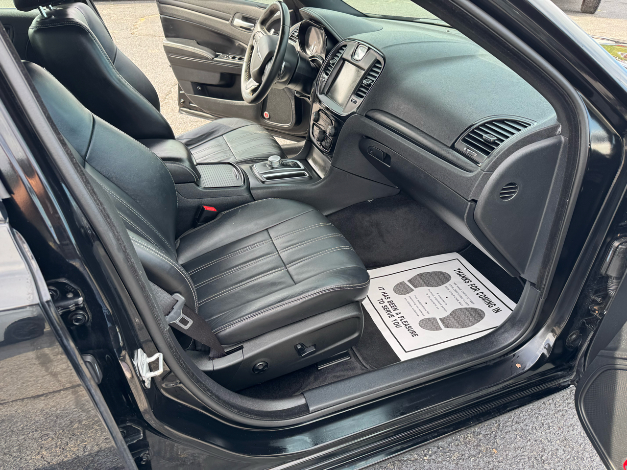 Chrysler 300 4dr Sdn 300S RWD 2015 Chrysler 300 4dr Sdn 300S RWD 2015