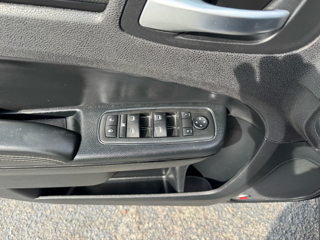 Chrysler 300 4dr Sdn 300S RWD 2015 Chrysler 300 4dr Sdn 300S RWD 2015