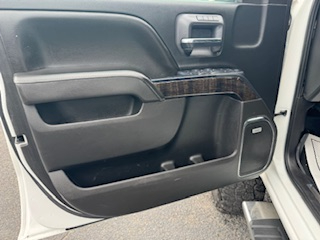 GMC Sierra 2500HD 4WD Crew Cab 153.7" Denali 2016 GMC Sierra 2500HD 4WD Crew Cab 153.7" Denali 2016