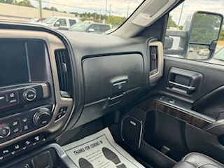 GMC Sierra 2500HD 4WD Crew Cab 153.7" Denali 2016 GMC Sierra 2500HD 4WD Crew Cab 153.7" Denali 2016