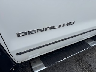 GMC Sierra 2500HD 4WD Crew Cab 153.7" Denali 2016 GMC Sierra 2500HD 4WD Crew Cab 153.7" Denali 2016