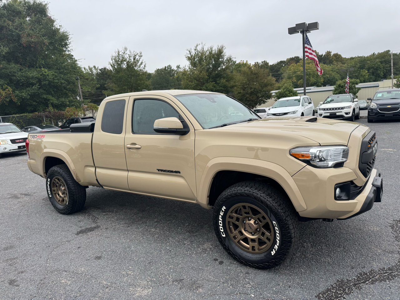 2018 Toyota Tacoma TRD Access Cab V6 4x4 photo 6