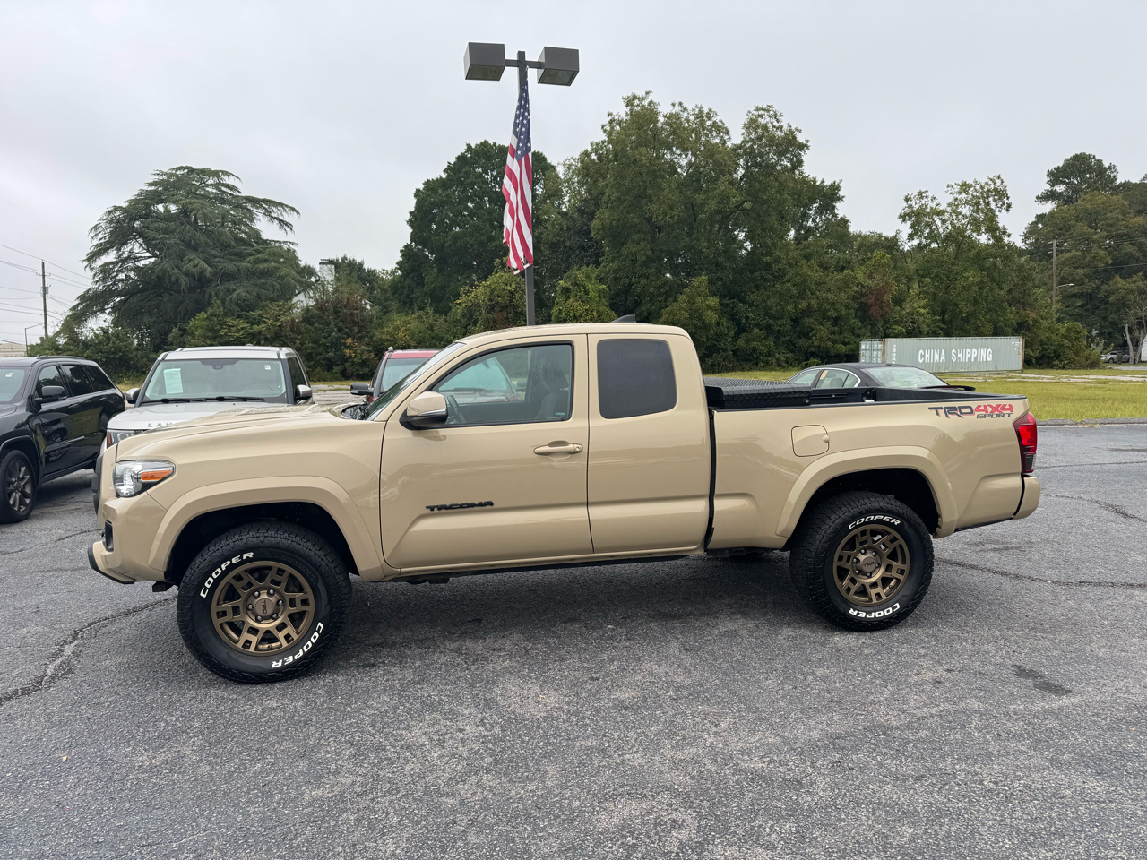 2018 Toyota Tacoma TRD Access Cab V6 4x4 photo 9