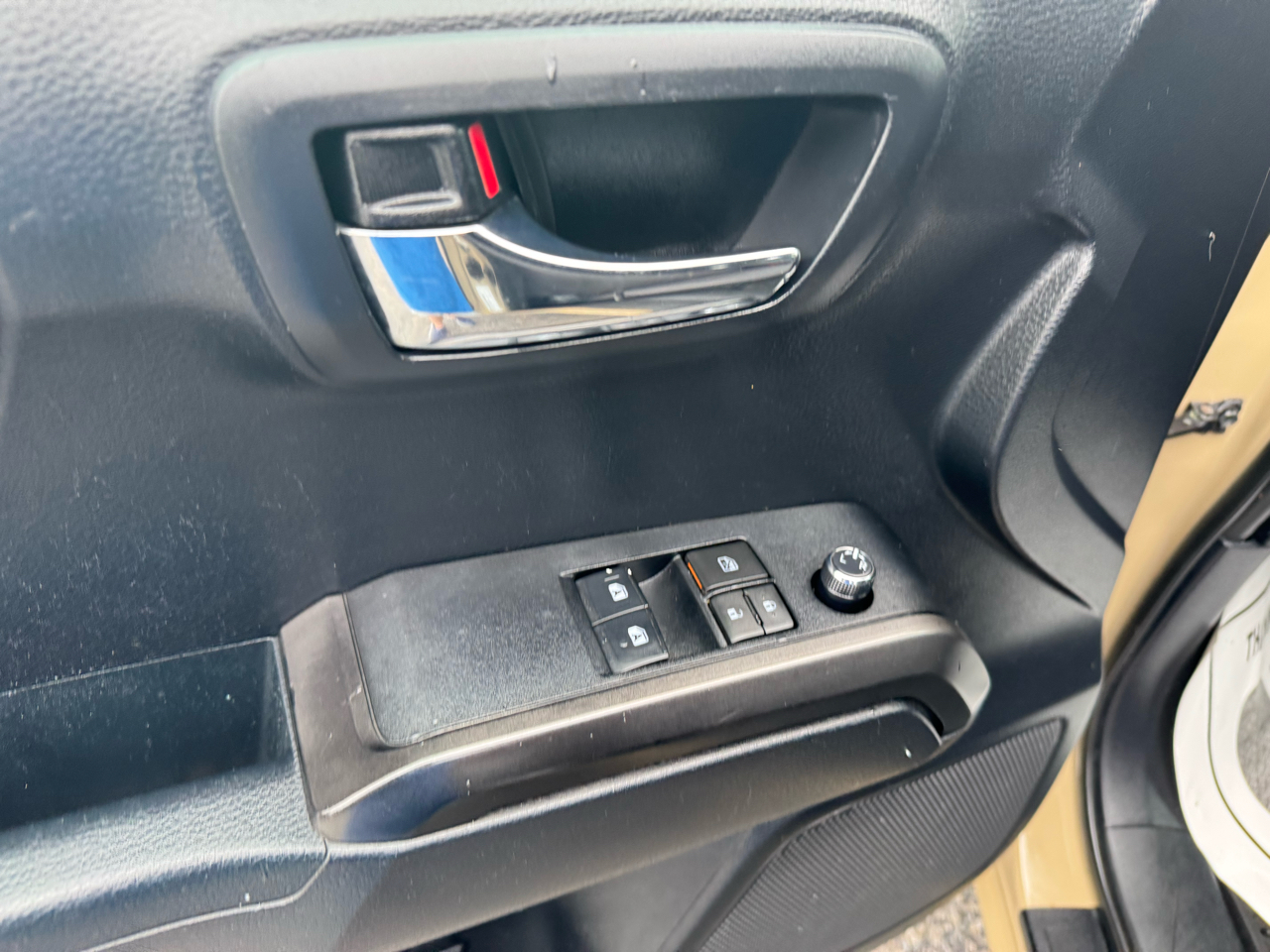 2018 Toyota Tacoma TRD Access Cab V6 4x4 photo 14