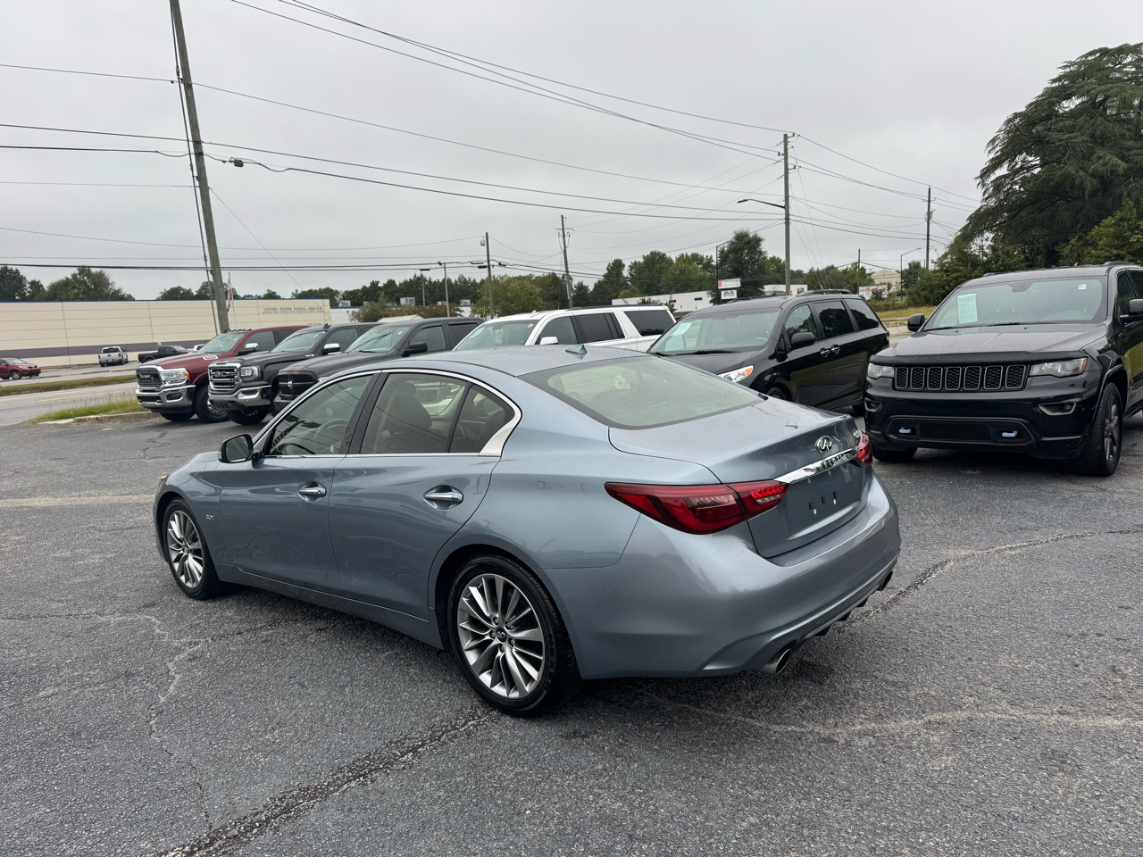 2018 Infiniti Q50 3.0t LUXE photo 4